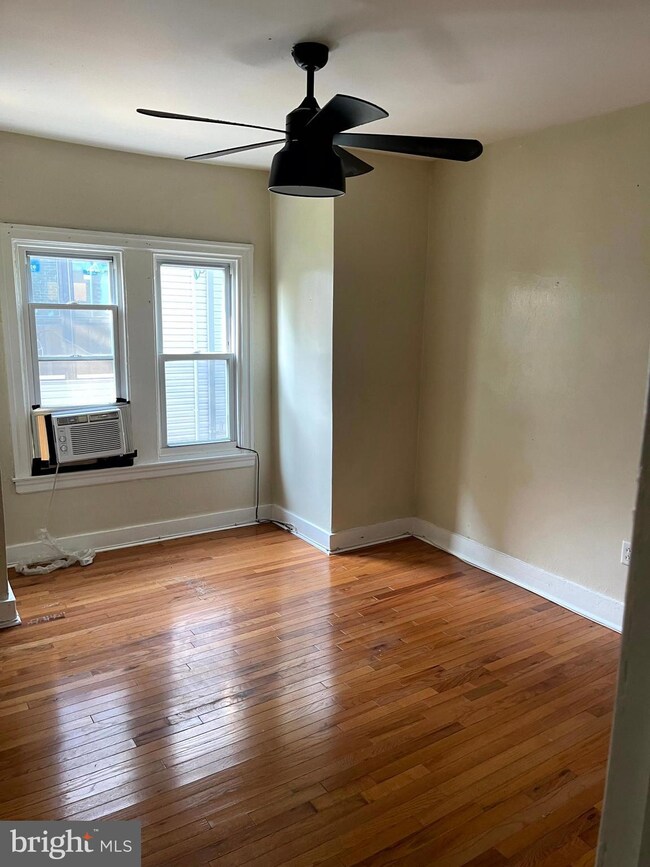 5236 Walnut St unit 2R, Philadelphia, PA 19139 - photo 7