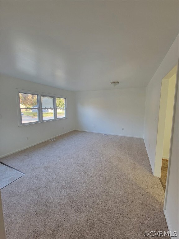 658 Roberson St, Petersburg, VA 23805 - photo 6