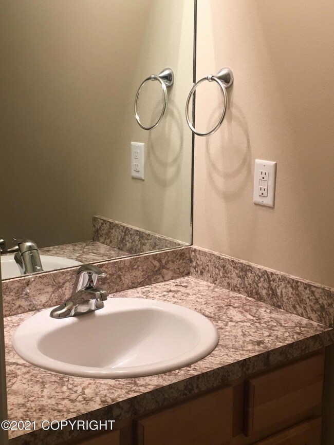 1/2 Bath