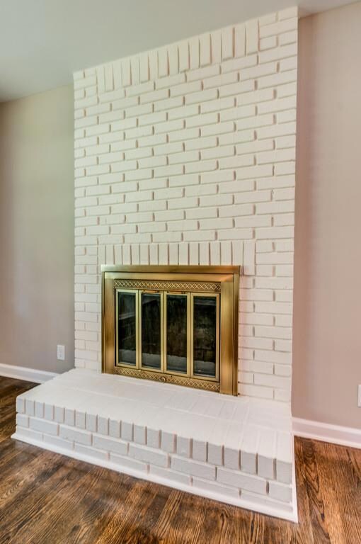 GOOD TO KNOW: fireplace never used by sellers and sold as-is