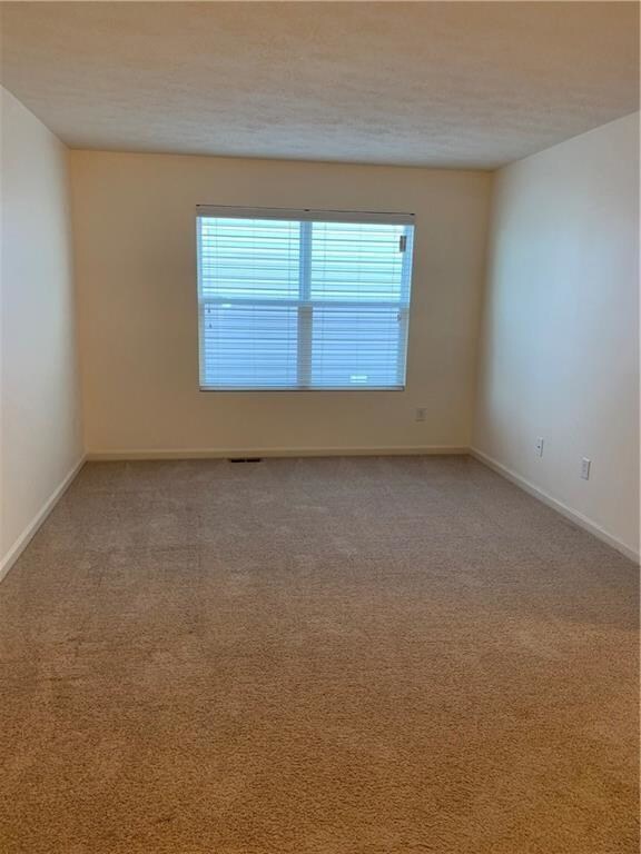 2408 Shadow Bend Dr, Columbus, IN 47201 - photo 3