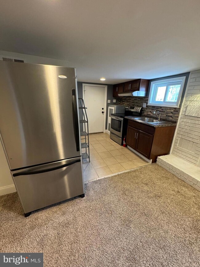 2107 Vermont Ave, Hyattsville, MD 20785 - photo 5