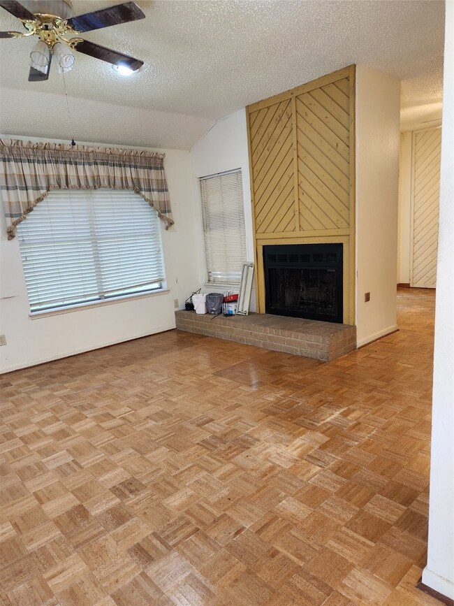 1904 Chelsea Ct, Rosenberg, TX 77471 - photo 4