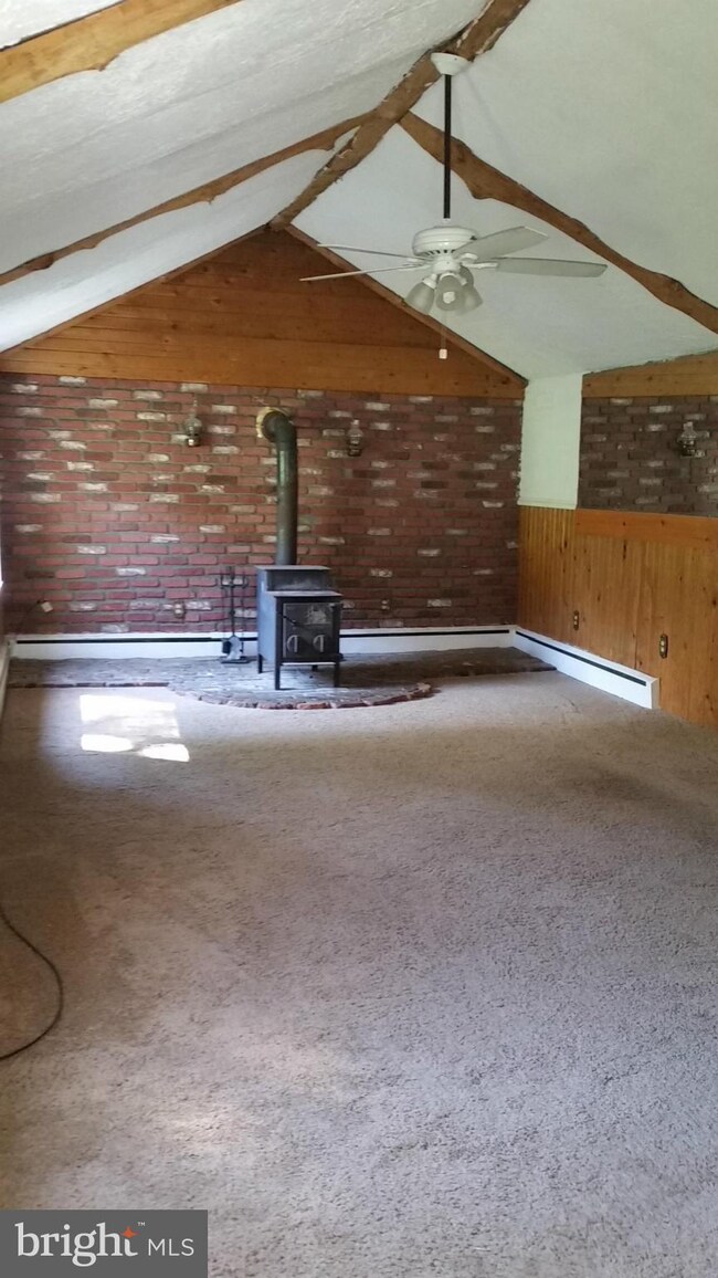 17209 Waterloo Rd, Amissville, VA 20106 - photo 6