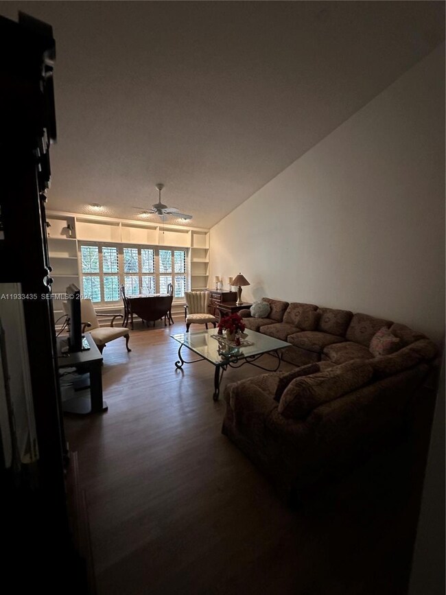 5200 SE Seascape Way unit 201, Stuart, FL 34997 - photo 4