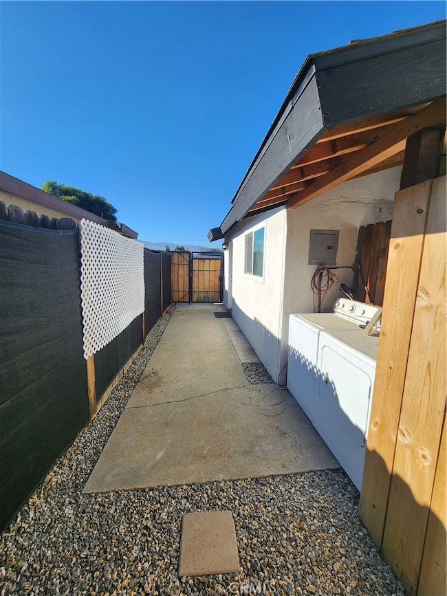 3741 Windsong St unit B, Corona, CA 92879 - photo 5