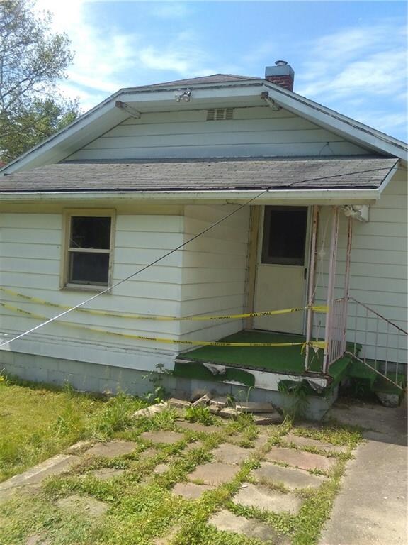 1702 Johnson Ave, Anderson, IN 46016 - photo 2