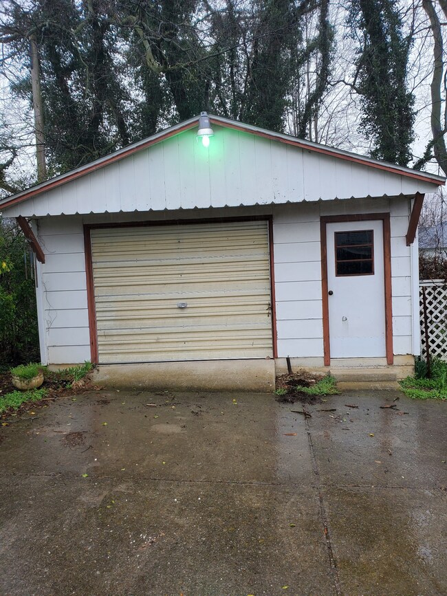 424 Dow Dr, Shelbyville, TN 37160 - photo 5