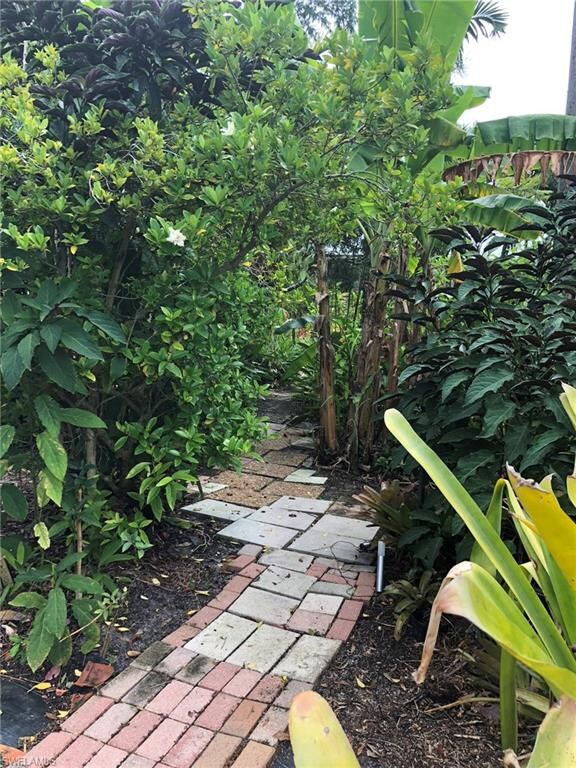 1124 Michigan Ave, Naples, FL 34103 - photo 3