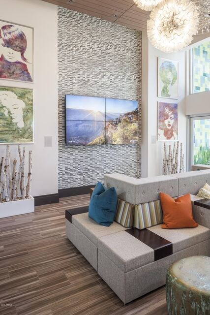 Resident Lounge Area (2)