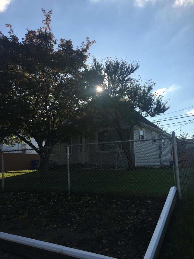 107 S Weyant Ave, Columbus, OH 43213 - photo 3