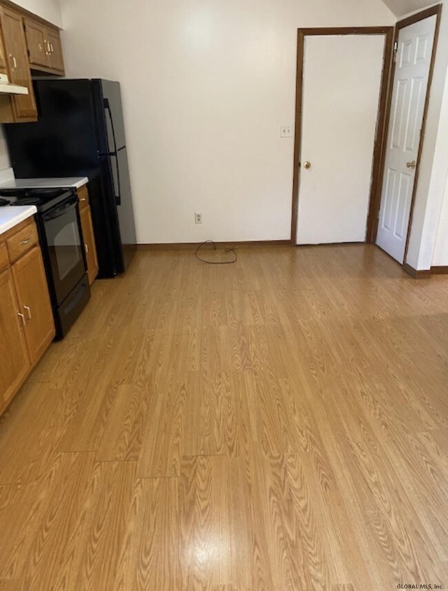 1139 Laural Ln, Ballston Spa, NY 12020 - photo 7