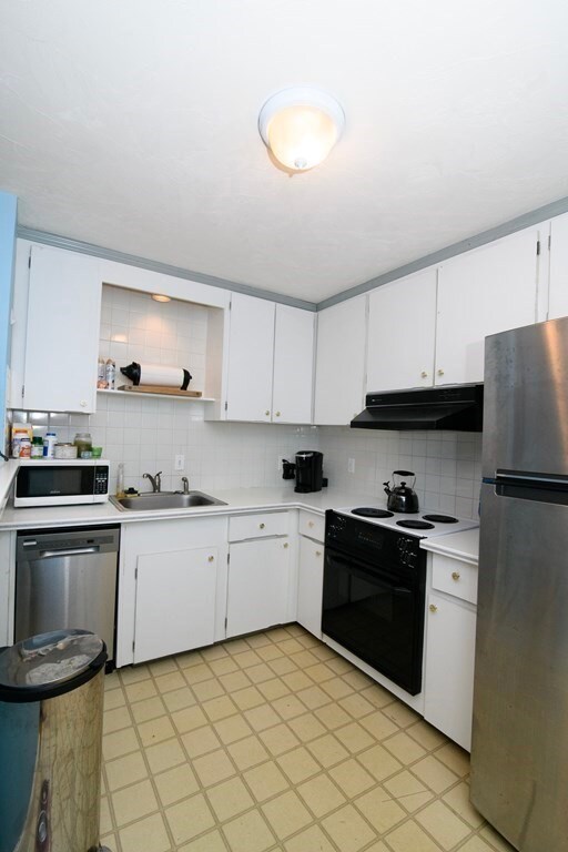 1105 Lexington St unit 7-6, Waltham, MA 02452 - photo 3