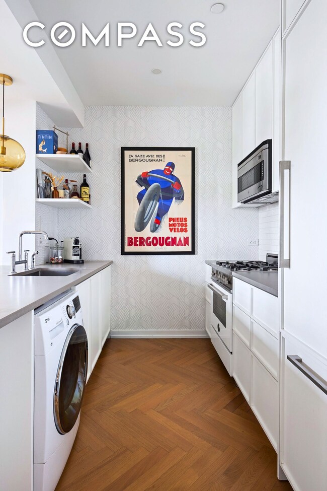 Austin Nichols House unit B503, Brooklyn, NY 11249 - photo 5