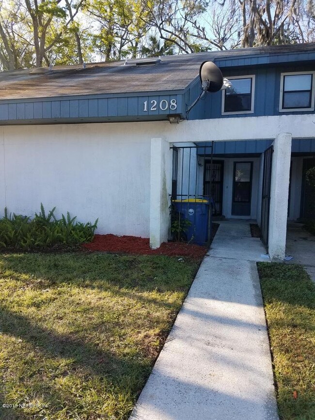 1208 Bayshore Dr N