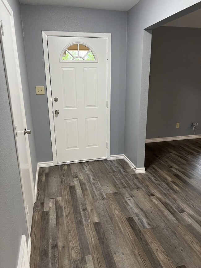 4600 Buffalo Ln, Joshua, TX 76058 - photo 2