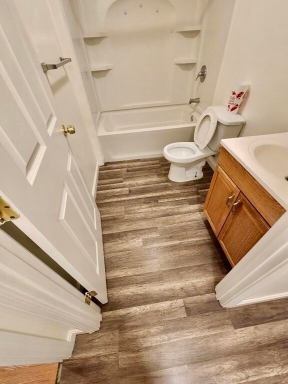 5 Woodbine St unit 2, Worcester, MA 01603 - photo 5