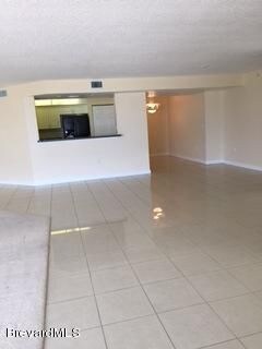 2875 A1A view to kitchen.jpg