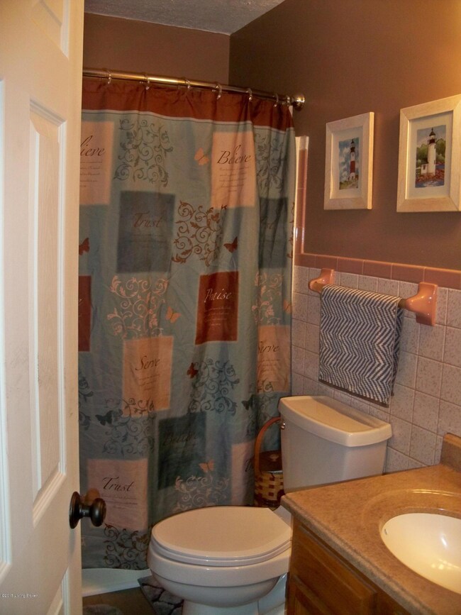 470 Oakwood Dr, Lebanon Junction, KY 40150 - photo 7