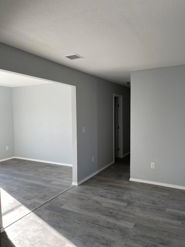 8256 Valle Placido Dr, El Paso, TX 79907 - photo 5