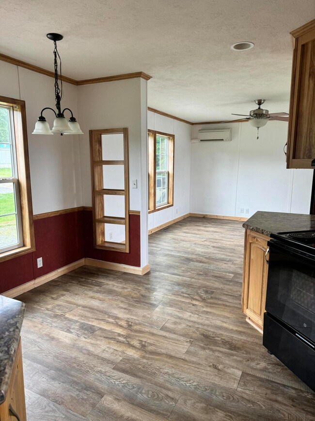 kitchen facing livingroom