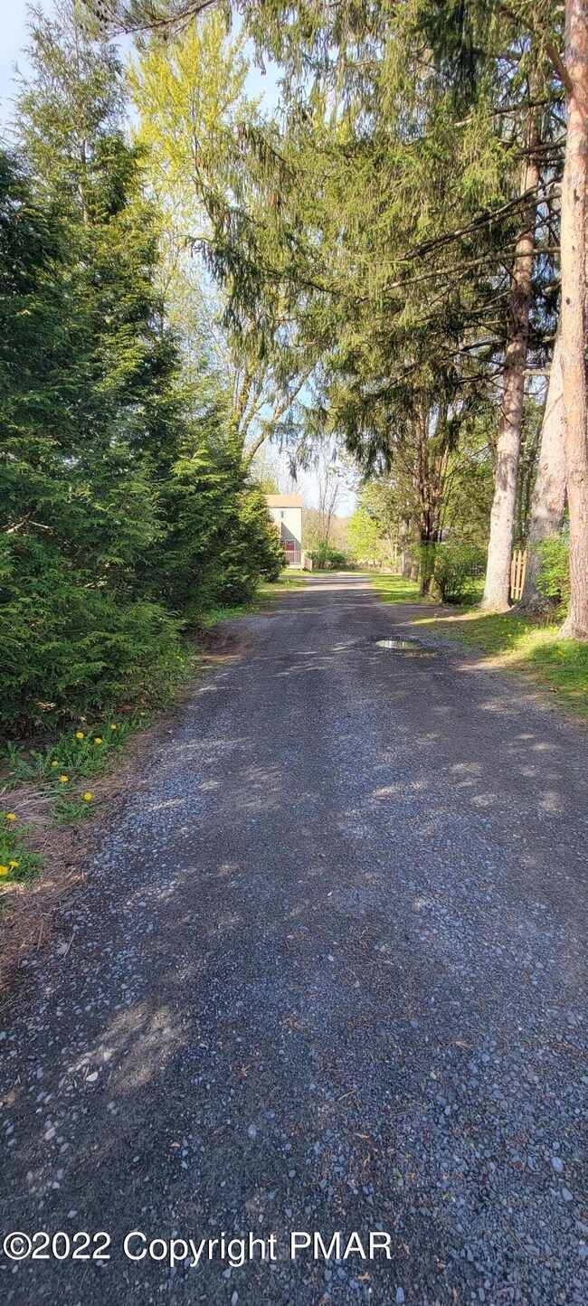 6 Learn Ln, East Stroudsburg, PA 18301 - photo 4