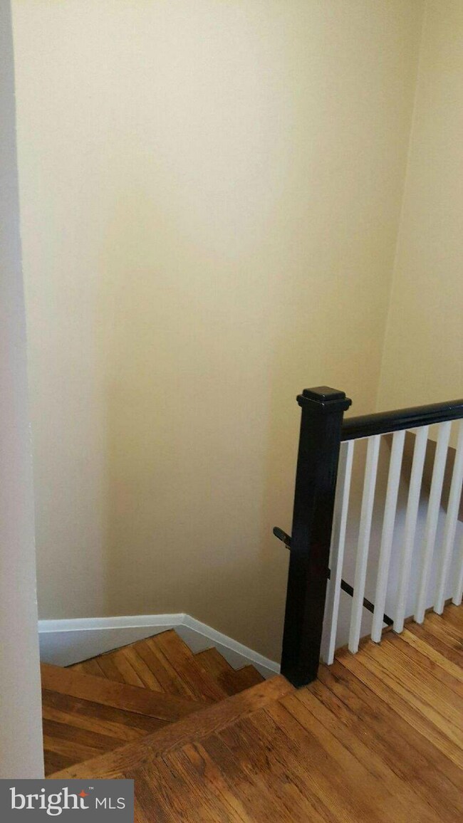 117 Edgewood St, Baltimore, MD 21229 - photo 7