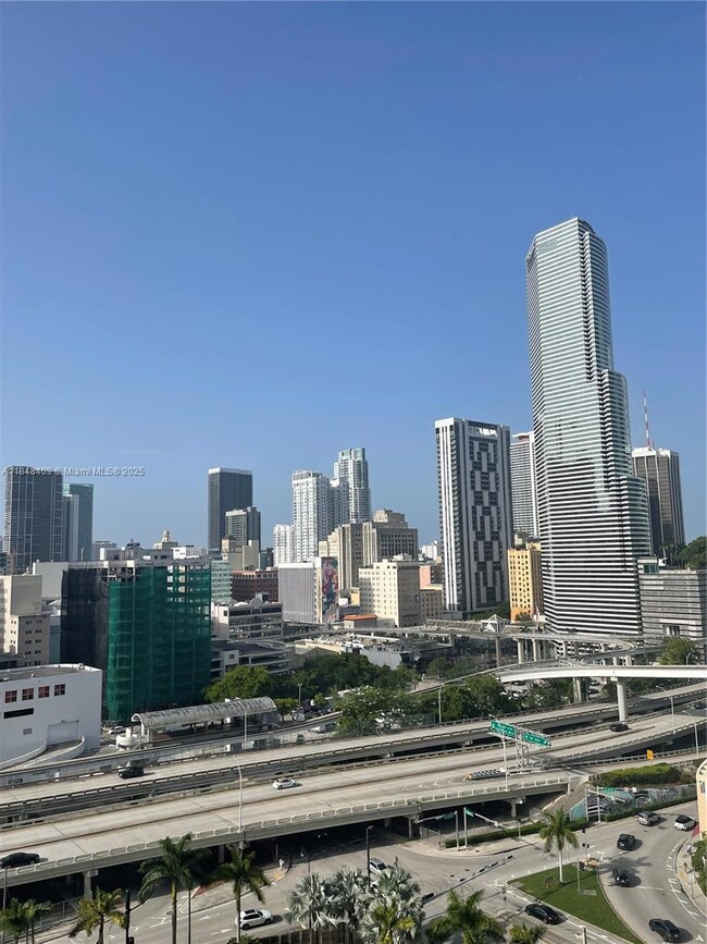 Wind by Neo unit 2509, Miami, FL 33130 - photo 2