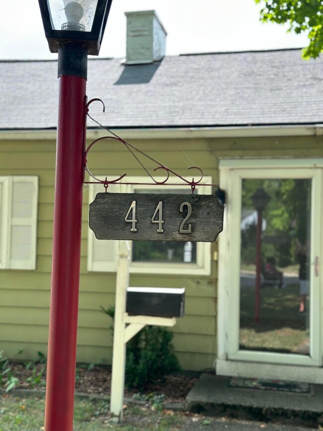 442 S Hampton Rd, Columbus, OH 43213 - photo 2