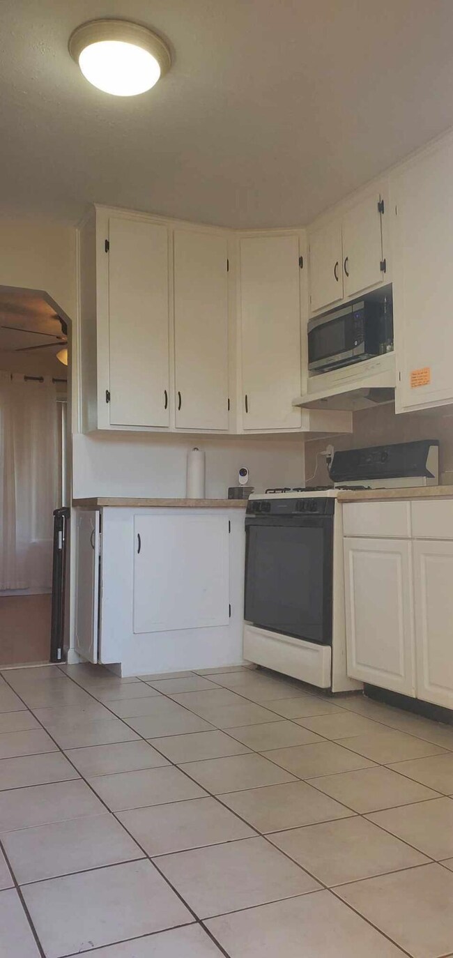 26500 Kathy St, Roseville, MI 48066 - photo 6