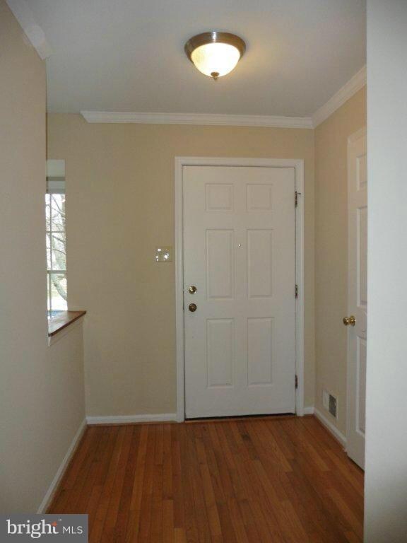 9345 Breamore Ct, Laurel, MD 20723 - photo 3