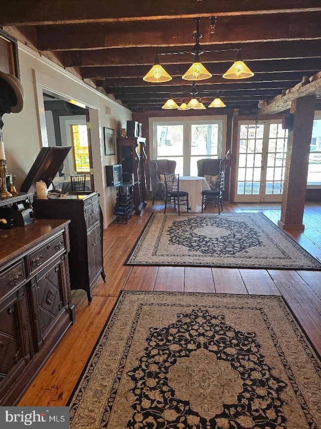 6 W Loudoun St, Round Hill, VA 20141 - photo 5