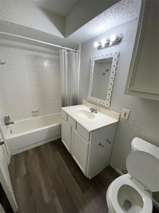 424 E Simonds