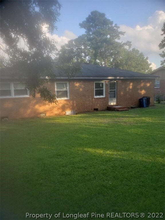 650 Edgehill Rd, Fayetteville, NC 28314 - photo 7