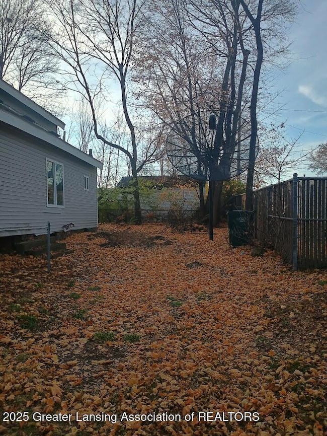 1022 S Grand Ave, Lansing, MI 48910 - photo 3