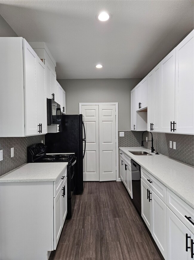 5813 Breland St unit B, Houston, TX 77016 - photo 7