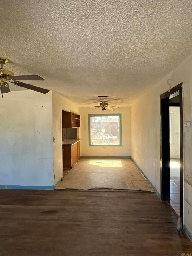 685 El Centro Ave, El Centro, CA 92243 - photo 2