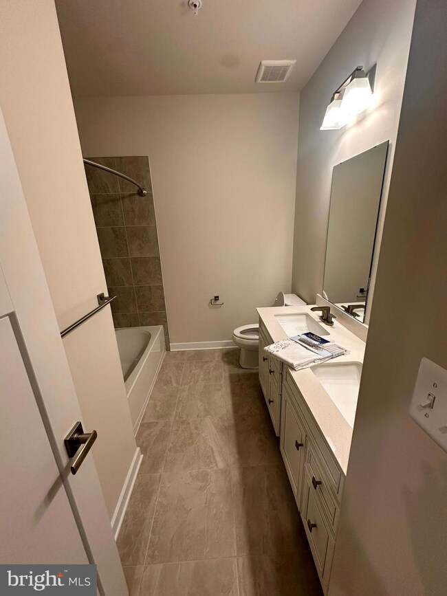 214 Matisse Place unit ROOM ONLY, Glenarden, MD 20774 - photo 4