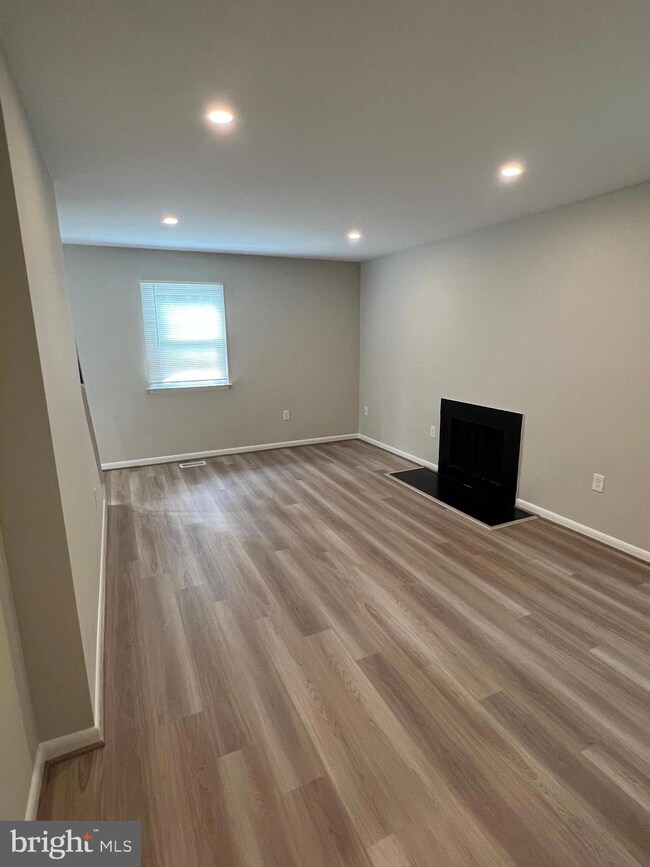 3070 Southern Elm Ct, Fairfax, VA 22031 - photo 4