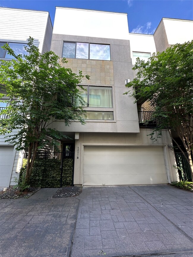 5207 Rose St unit B, Houston, TX 77007 - photo 2