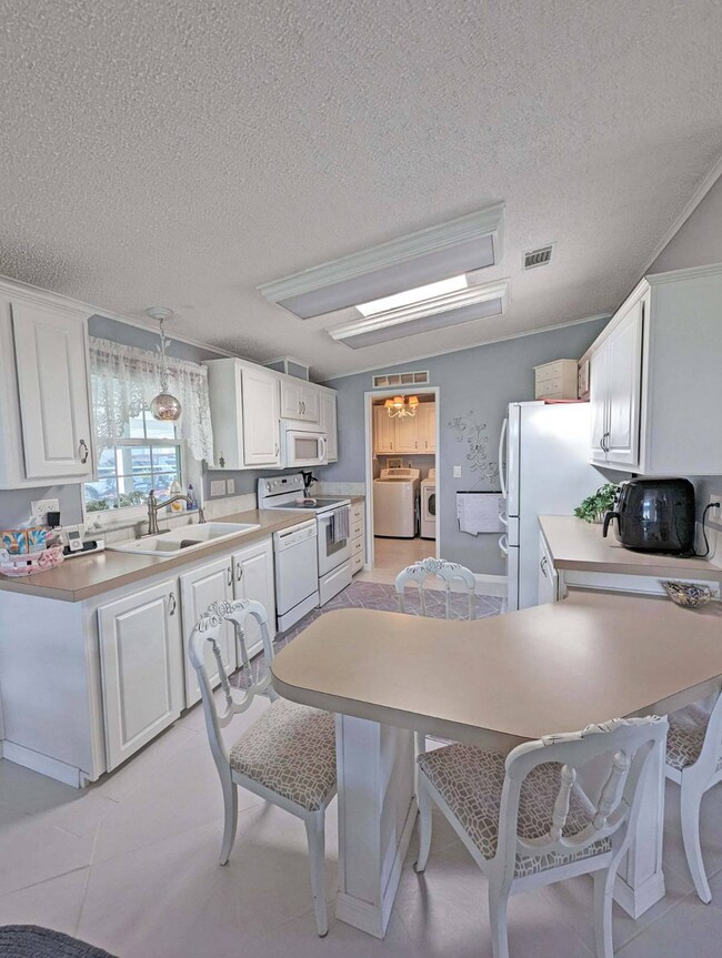 1108 La Costa Ln unit 659, Winter Haven, FL 33881 - photo 3