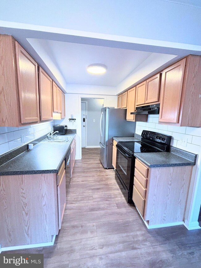 2245 Castle Rock Square unit 21C, Reston, VA 20191 - photo 5