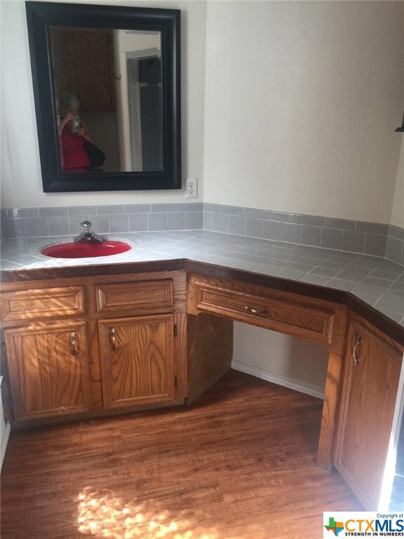 611 W Hopkins St, San Marcos, TX 78666 - photo 7