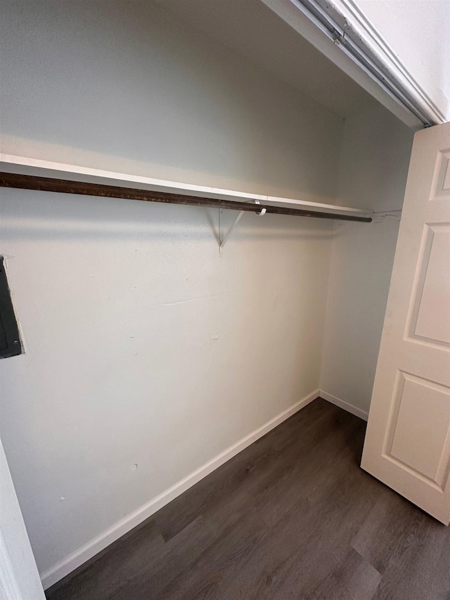 690 Adams St unit Manya Point Apt 203, Beaumont, TX 77705 - photo 5