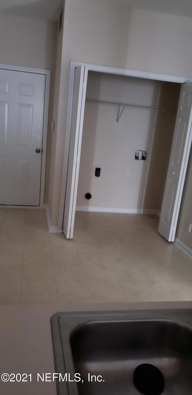 7854 Melvin Rd, Jacksonville, FL 32210 - photo 5