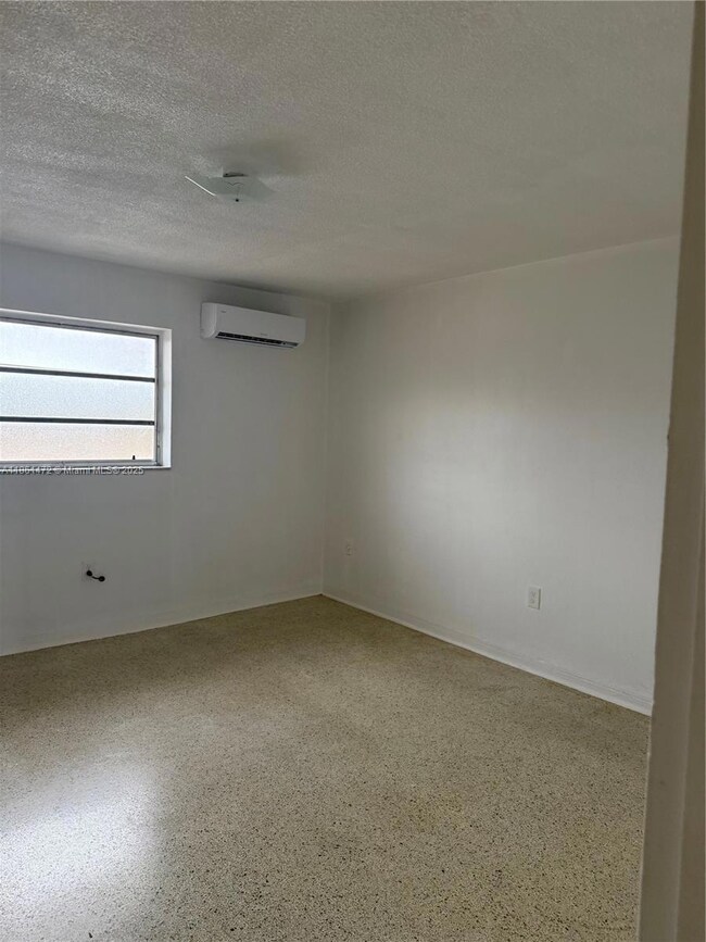 55 W 7th St unit 12, Hialeah, FL 33010 - photo 2