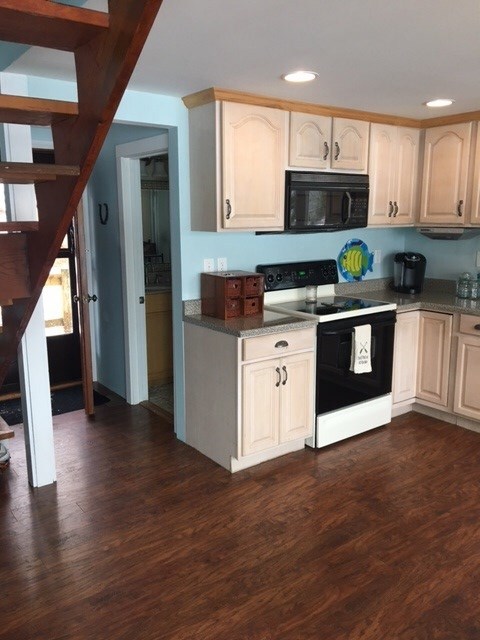 70 Clearwater Ln, Sanbornville, NH 03872 - photo 3