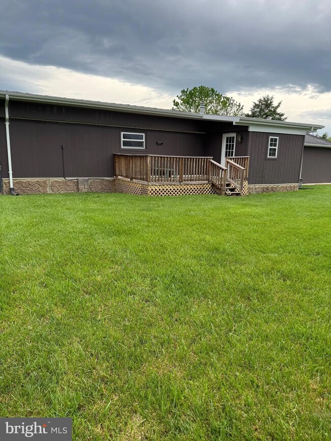 220 3rd St, Moorefield, WV 26836 - photo 4