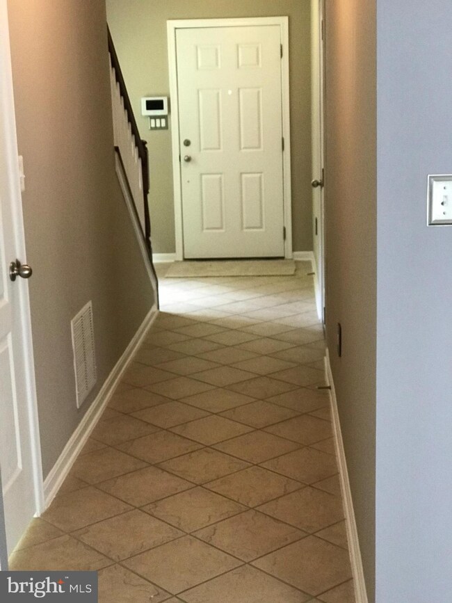 112 Thomasson Ct, Capitol Heights, MD 20743 - photo 6