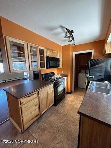 1420 Carolyn Cir unit B, Anchorage, AK 99504 - photo 2